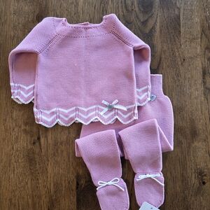 Artesania Granlei Spanish Pink Knit Baby Outfit with Bow Accents